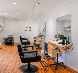 How long do the effects of a hair spa treatment typically last?